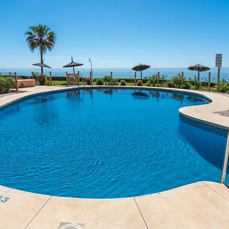Front Line Townhouse Feriehus Estepona
