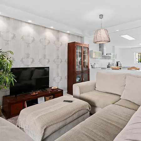 Front Line Townhouse Feriehus